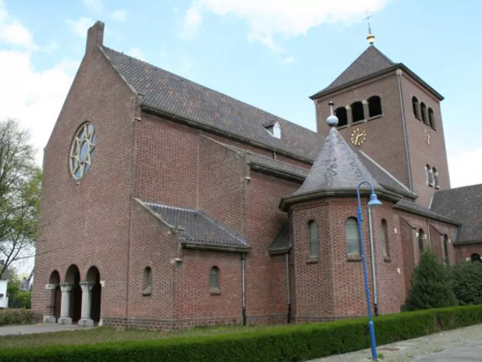 St Andrew's Church in Melick