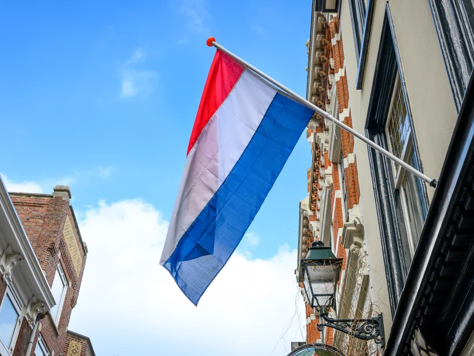 Nederlandse vlag in roermond waar de vrijheidsmaaltijd is