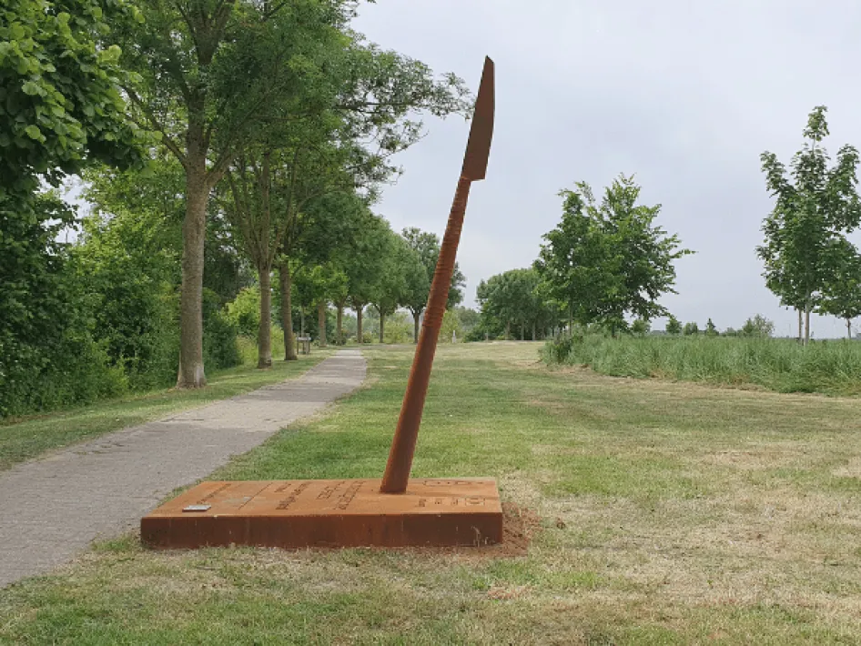 Urmond: Zilveren Dames Ring Cortenstalen speer