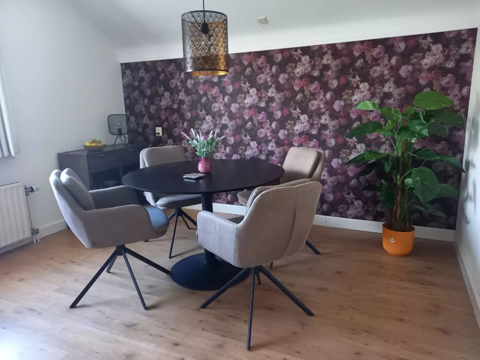 De woonkamer van vakantieappartement de Torenvalk