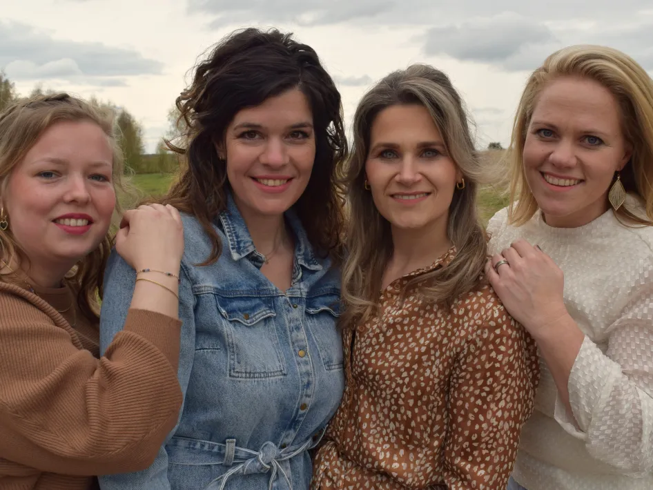 Blended die komen bij optredens  op het peelpodium