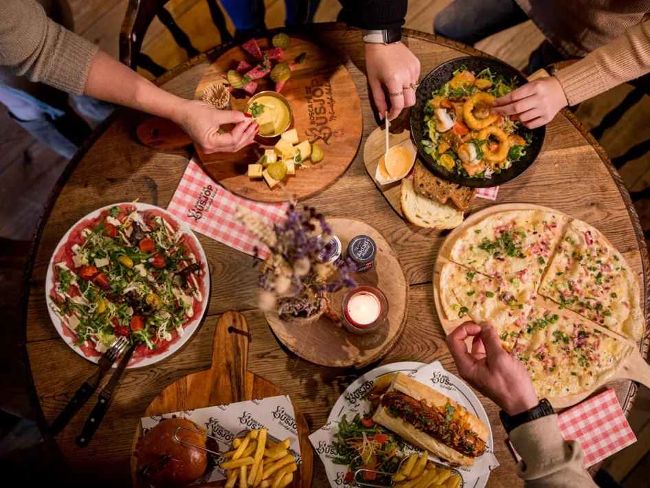 Eating at Boscafé de Busjop