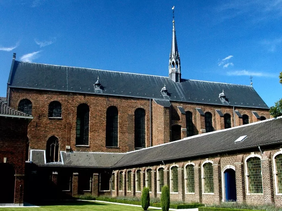 The Carolus chapel seen from the courtyard