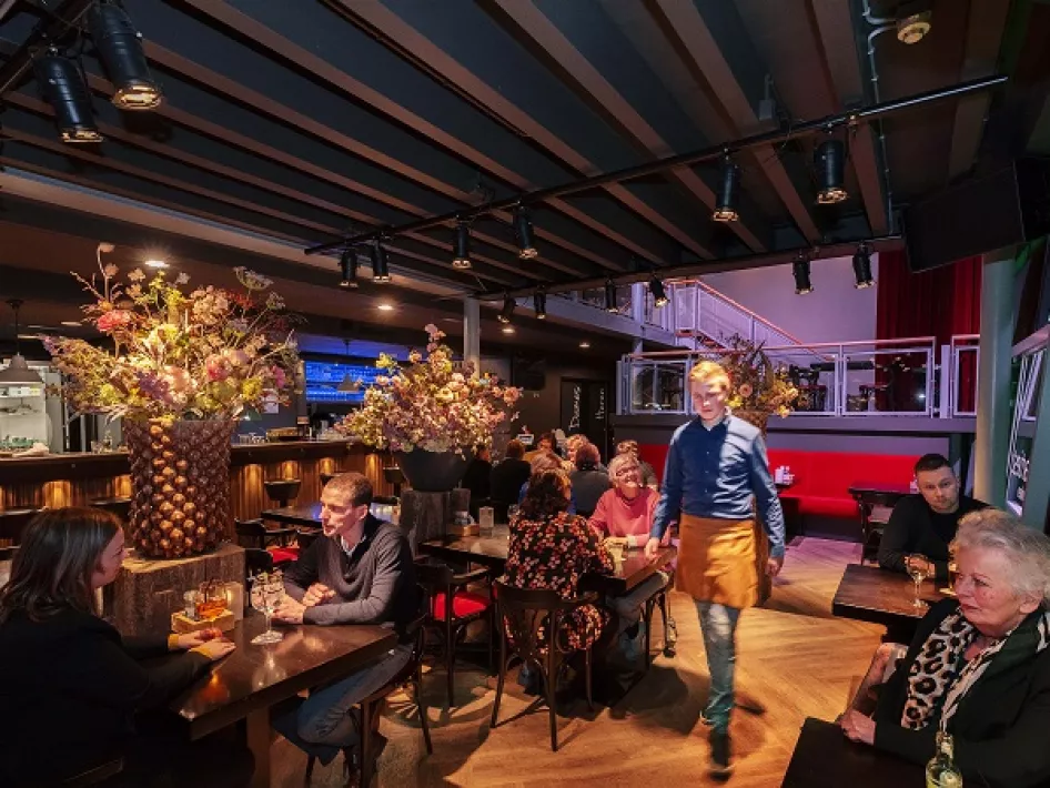 De Artiest binnen aanzicht