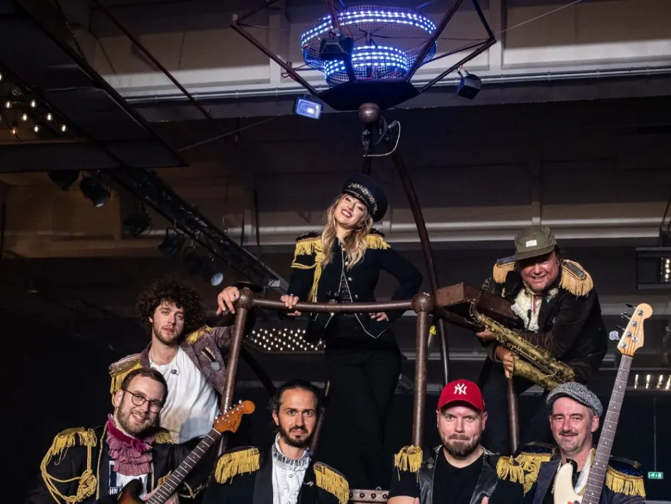 De Coronas die bij live aid komen