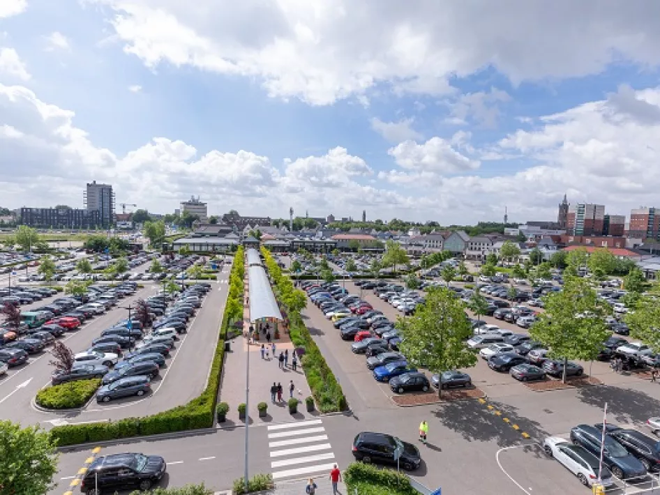 Parkeerplaatsen bij het Designer Outlet Roermond