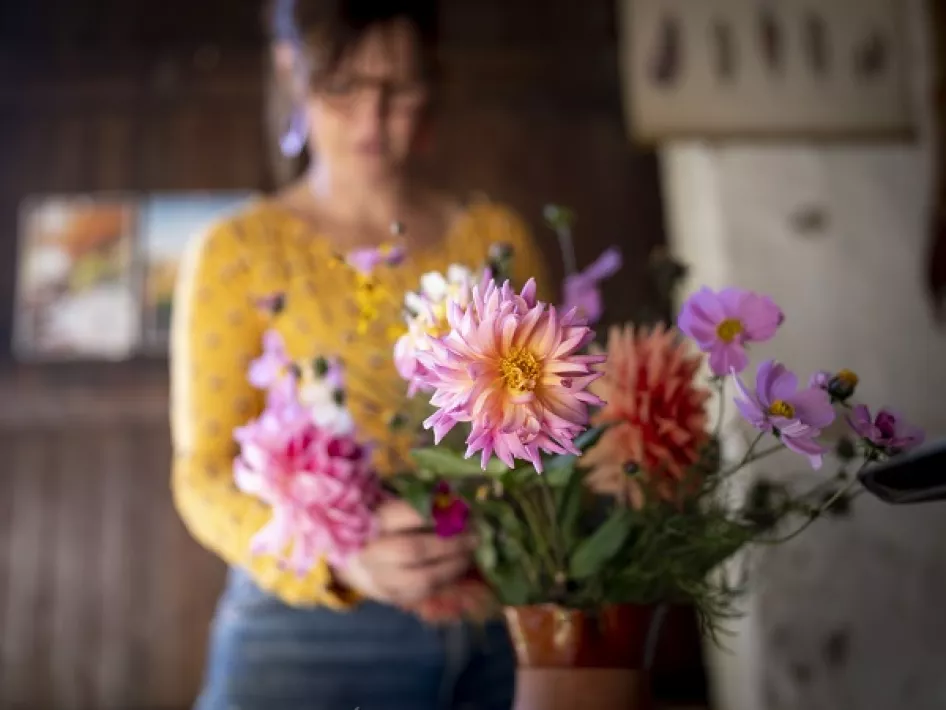 Blumenstrauß im Hofladen des Genaenhofs