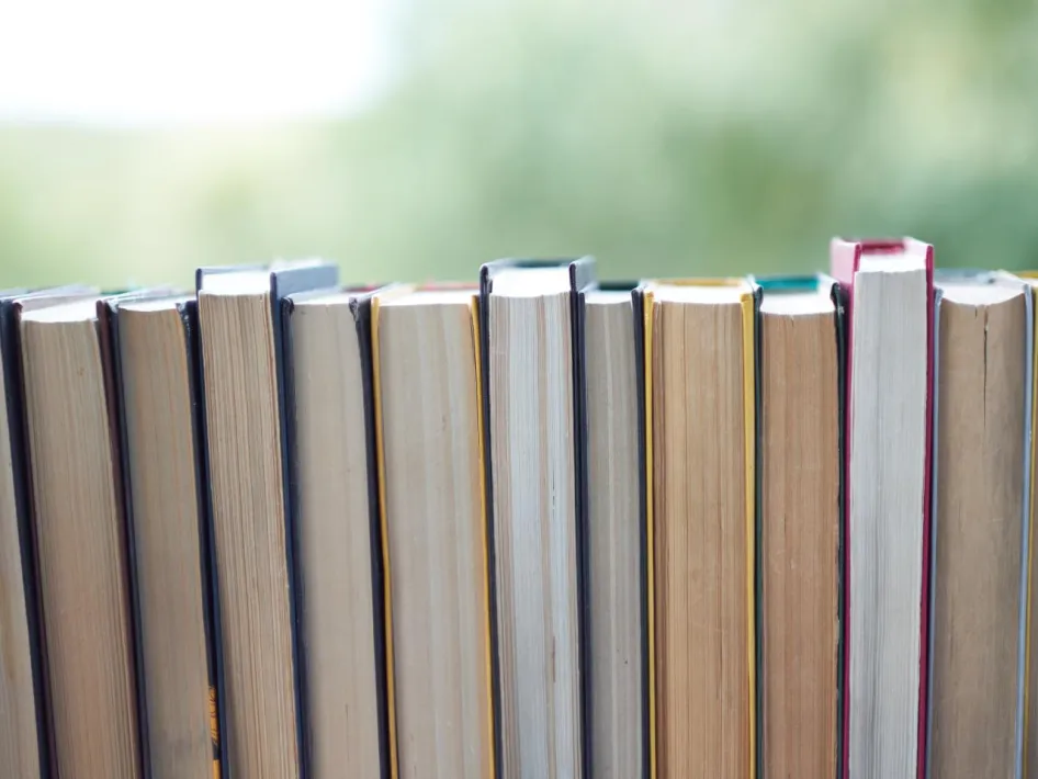 Close-up van boeken tijdens de Boekenbeurs