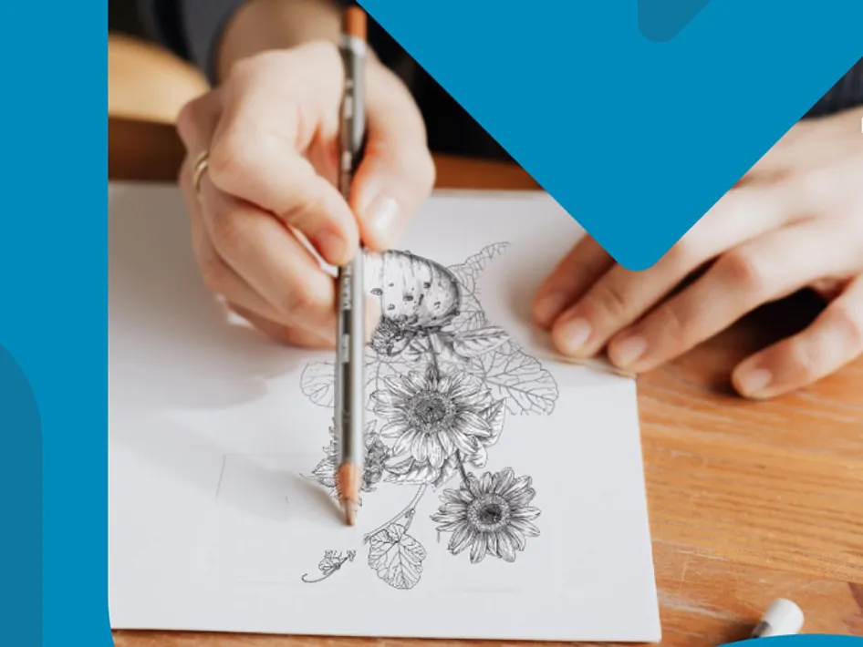 Persoon tekent een gedetailleerde botanische illustratie van bloemen en bladeren tijdens de Workshop Botanisch tekenen.