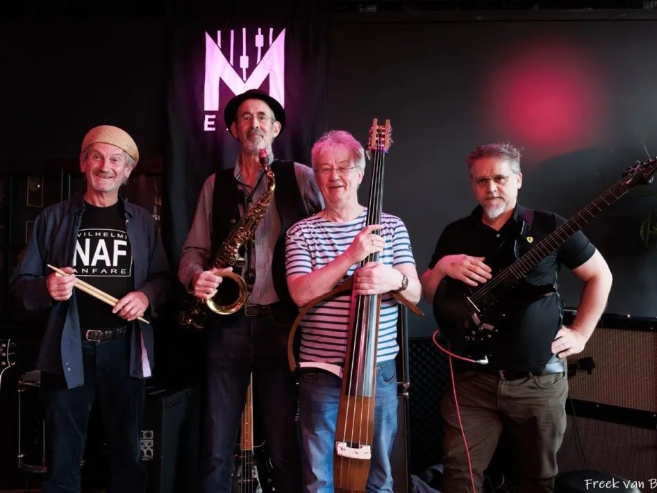Hands Up 4 Jazz die komen bij optredens op het peelpodium