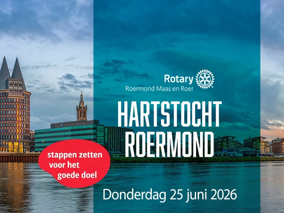 Hartstocht Roermond met zicht op de skyline aan het water.