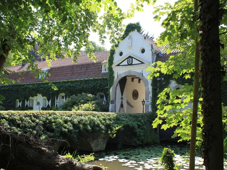 Kasteel Aldenghoor ingang