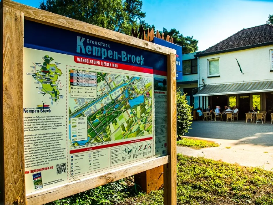 Informationstafel im Grenzpark Kempenbroek