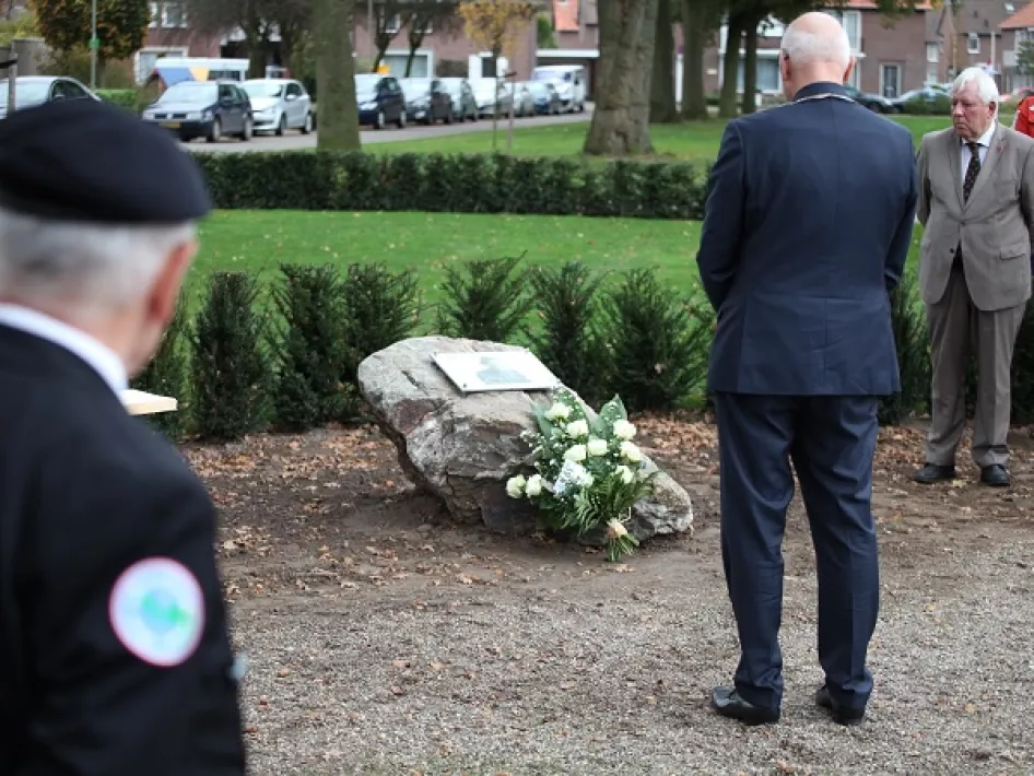 Gedenken bei dem Liberation Route Hörstelle in Nederweert