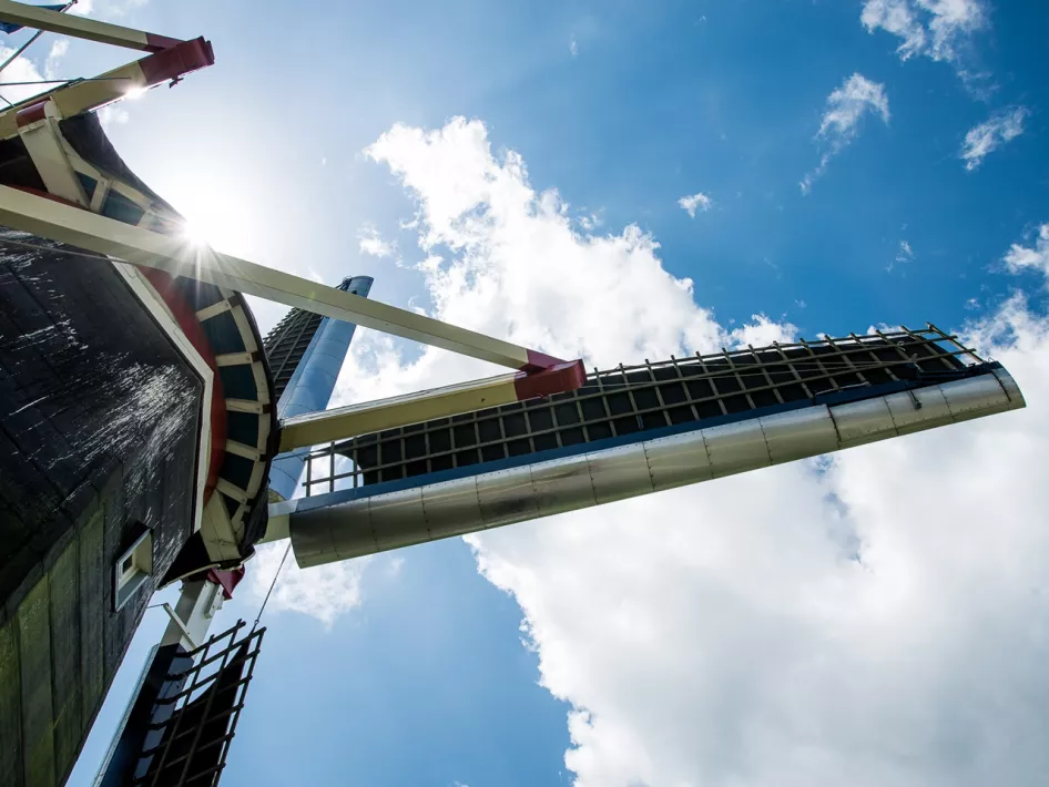 Die Segel der Getreidemühle de Grauwe Beer