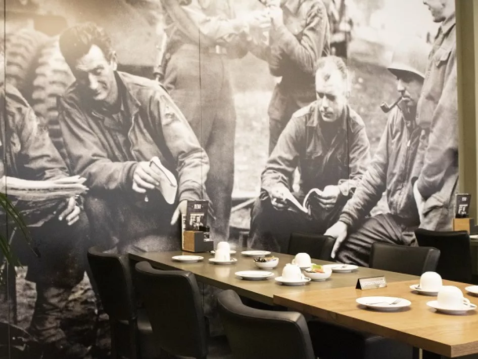 Het interieur van museumcafé De Vrijheid