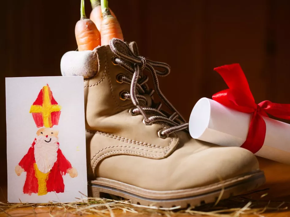 schoen gezet voor Sinterklaas met kaart en brief