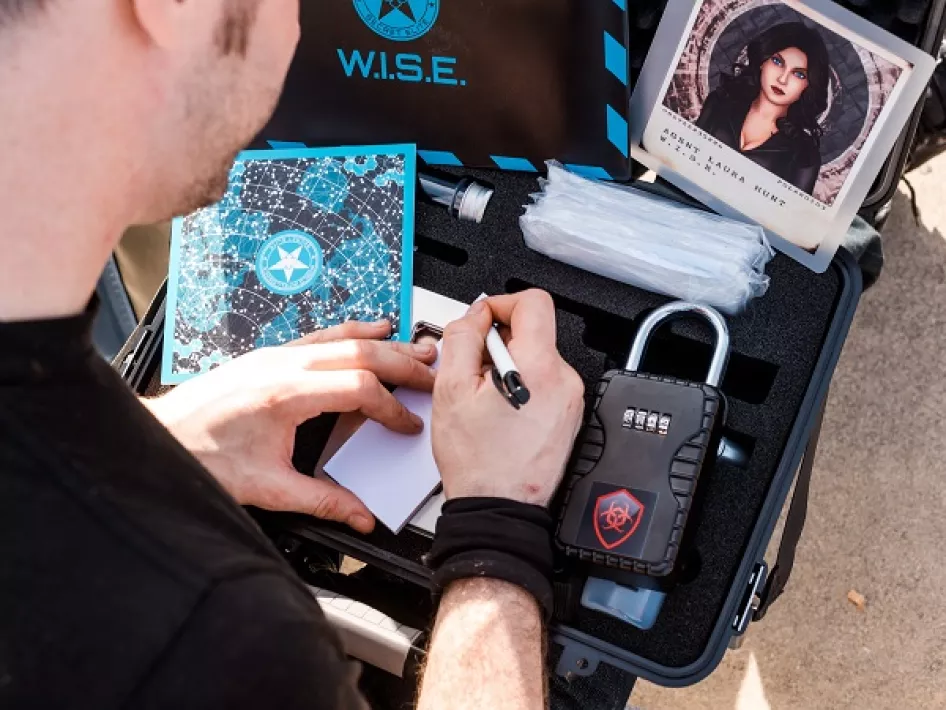 De escape koffer om de puzzels van outdoor Escape Weert op te lossen