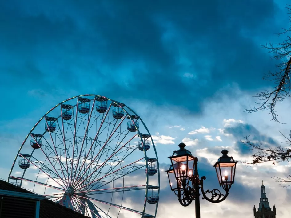 Het Reuzenrad Roermond staat al jarenlang op het grote plein in het Designer Outlet Roermond