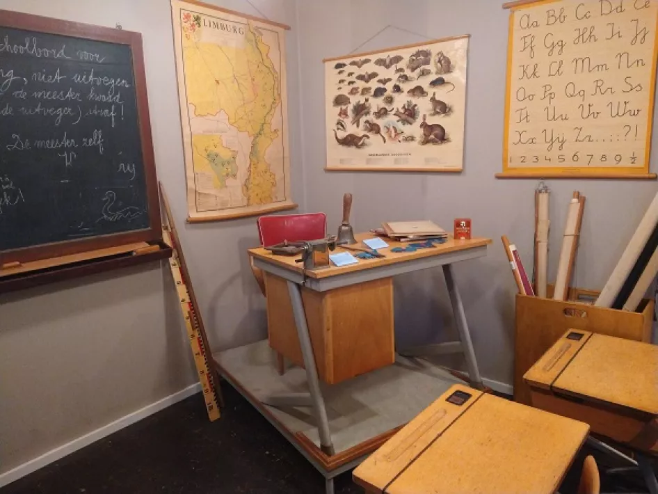 An old classroom on display at the Roerstreek Museum