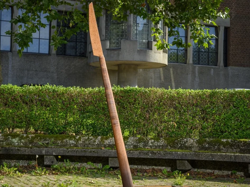 De Reus van Brunssum- Speer punt aanduiding archeologische vondst