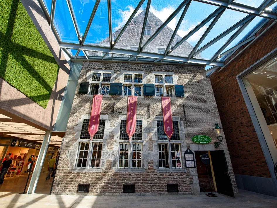 The historic building of Taverne de Oude Munt in Weert