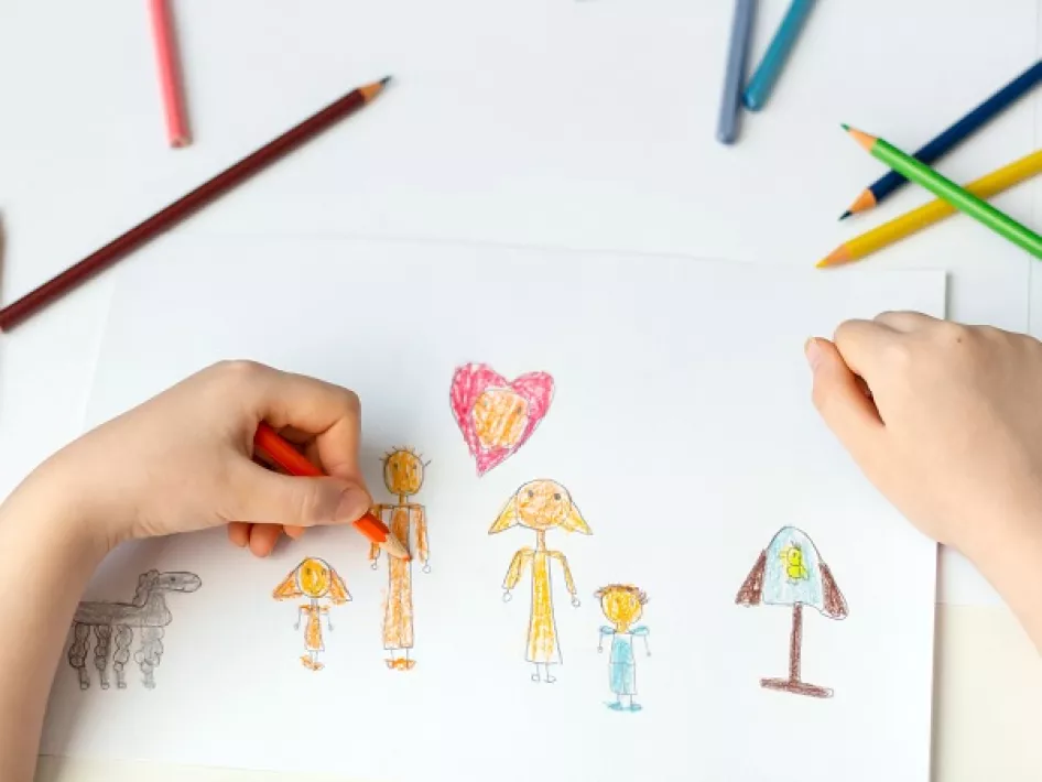 Tekening van familie gemaakt door kinderen