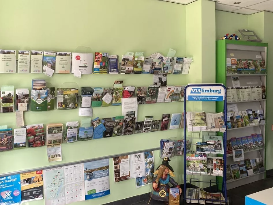 VVV Baarlo - de folderwand en de VIA