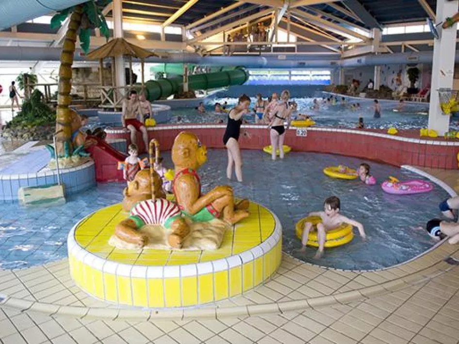 Das Hallenbad im Ferienpark Weerterbergen