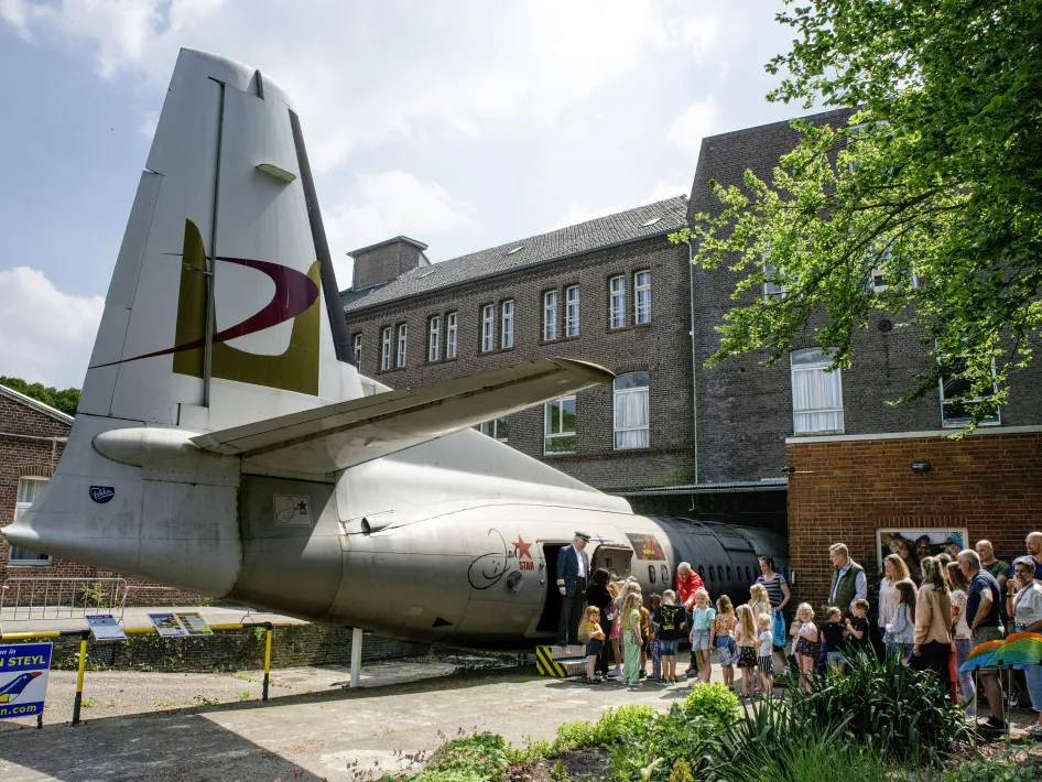 Weltpavillon Steyl flugzeug