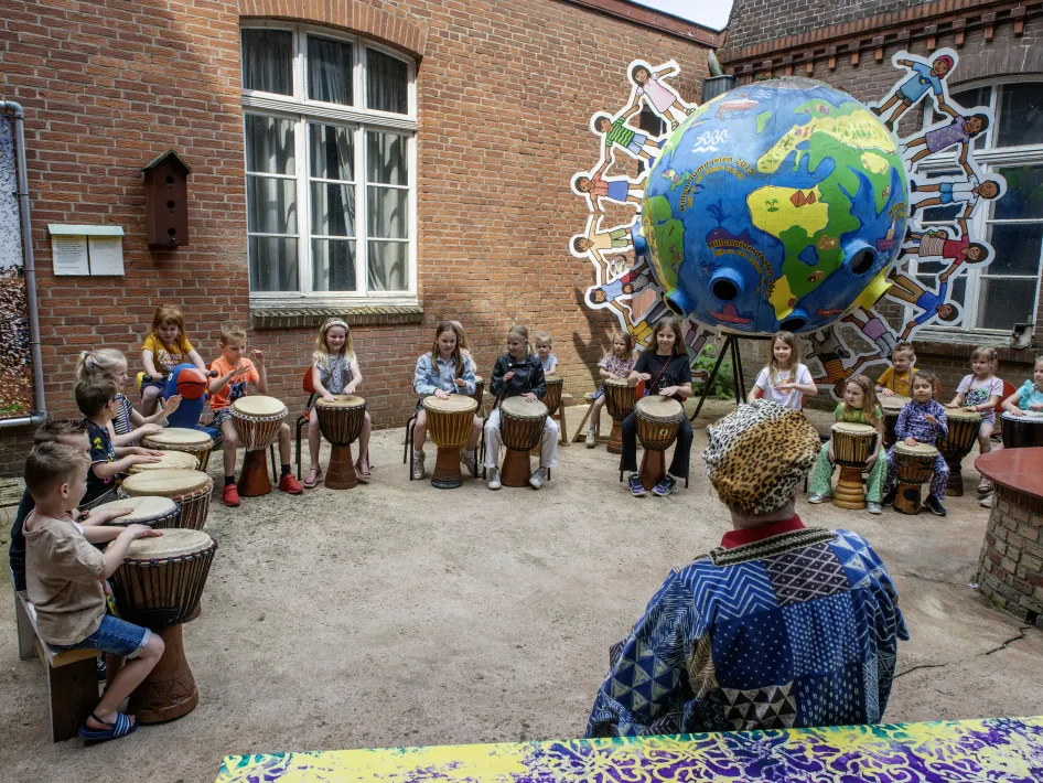 Weltpavillon Steyl musik machen