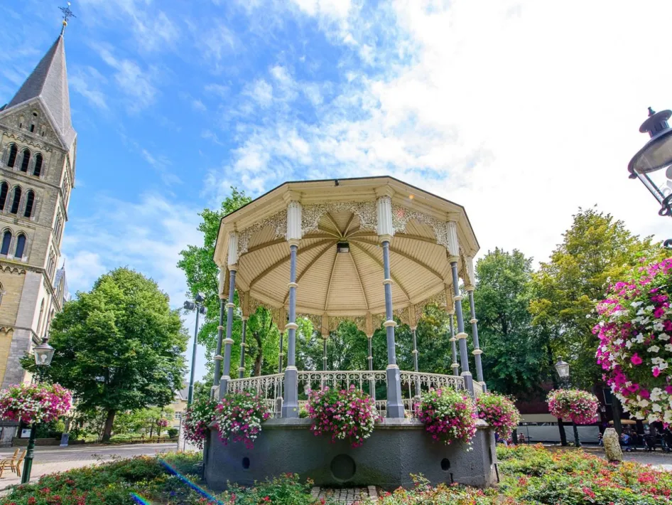Der Musikpavillon auf dem Munsterplein in Roermond – ein Halt während der Interaktive Monumententour.