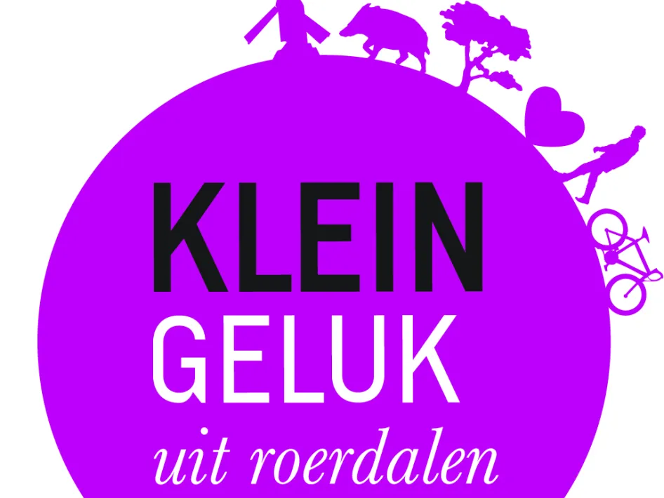 Paars rond logo met de tekst ‘Klein Geluk uit Roerdalen’ en silhouetten van molen, wild zwijn, boom, fietser en hart.