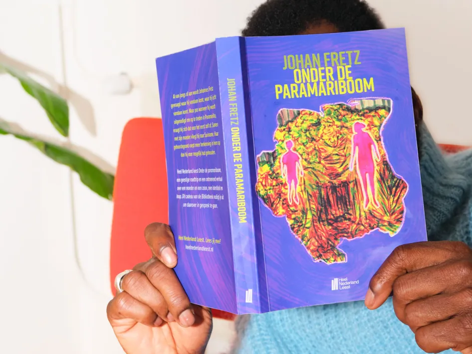 Heel Nederland Leest: Onder de Paramariboom van Johan Fretz