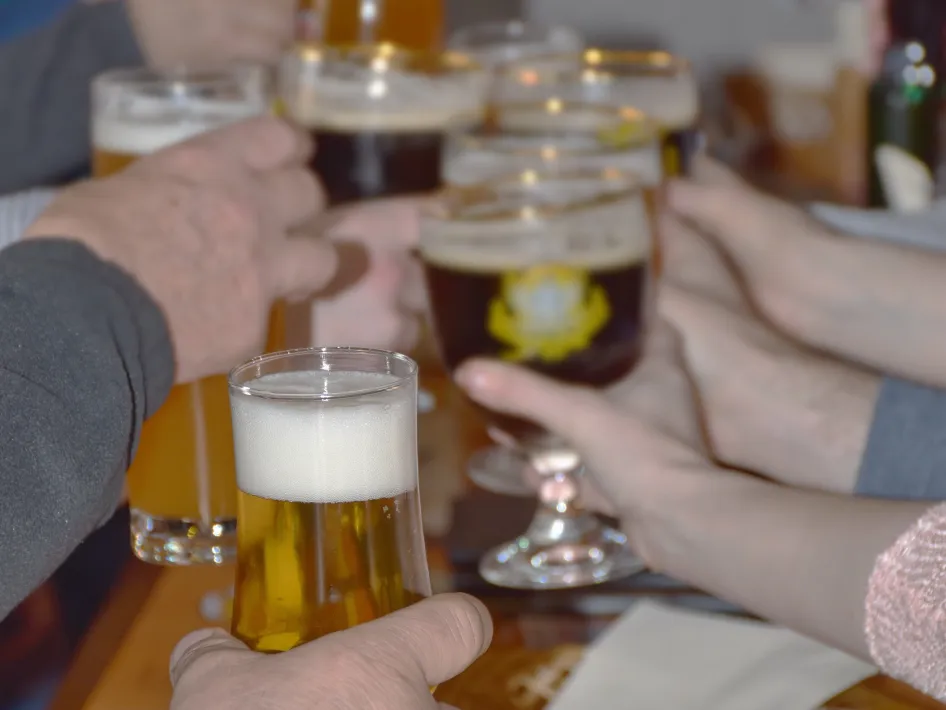 gezellige mensen bij veurpreuve