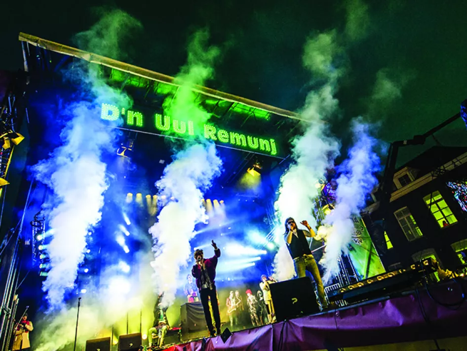 Het podium van de Sjtasiefestasie in Roermond