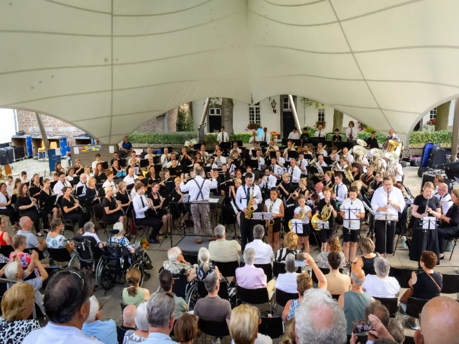 St. Michael in Harmony concert met een hele harmonie