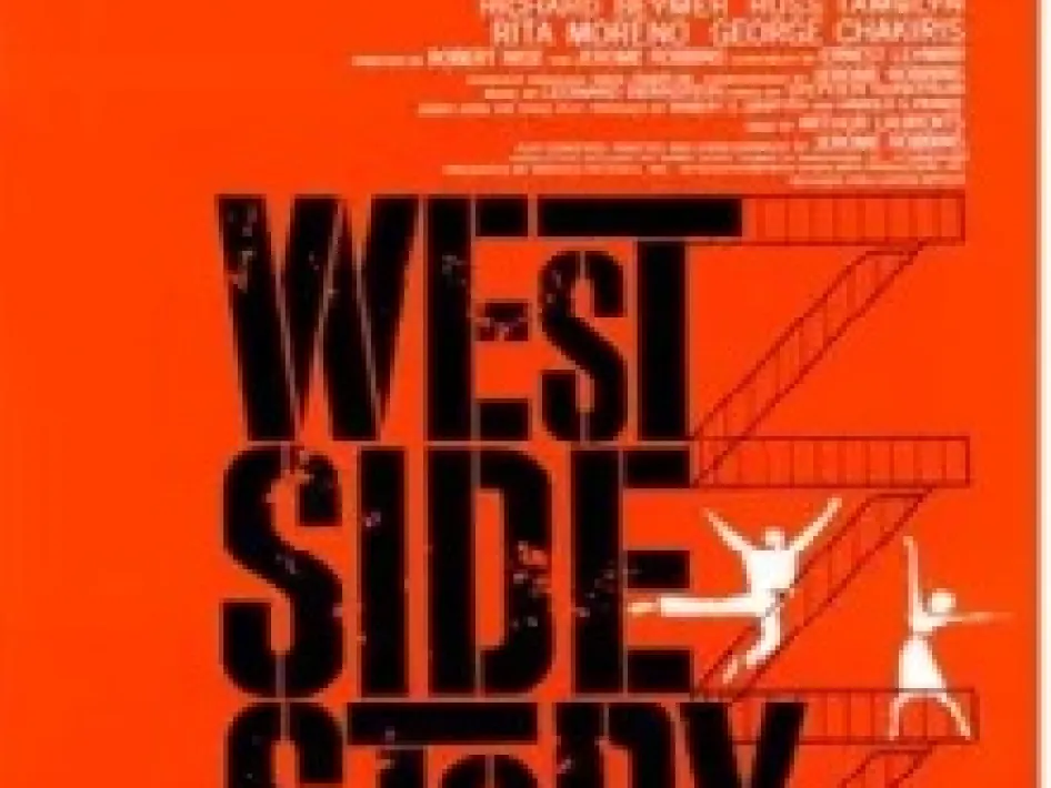 Poster van West Side Story met een rode achtergrond, zwarte typografie en dansende silhouetten op een brandtrap.
