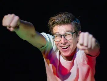 Cabaretvoorstelling Remy Evers – Stoorzender