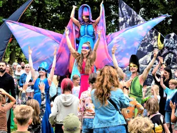 De Gekleurde Stad: straattheater in Roermond