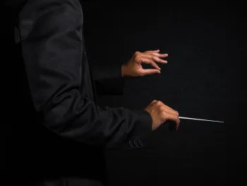 Twee orkesten, één baton