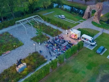 Klapstoelkabaret in Kasteelpark Nijenborgh