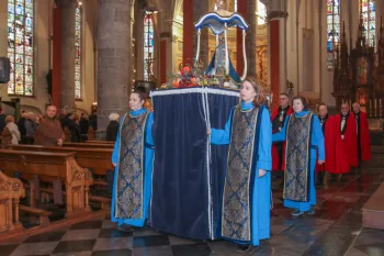 Processie en H. mis Maria Tenhemelopneming