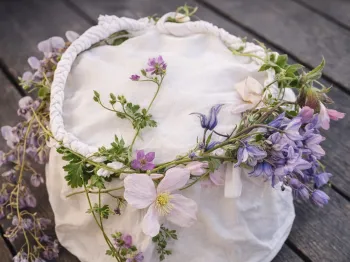 De Locht Kids: Bloemenkrans maken