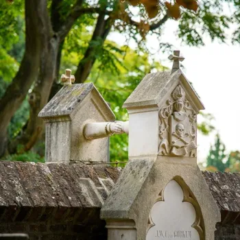 Het wereldberoemde graf met de handjes die tijdens de Open Monumentendag te bezoeken zijn