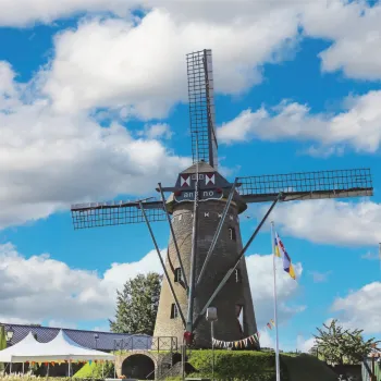 De molen waar Zomerconcert molenklanken plaatsvind.